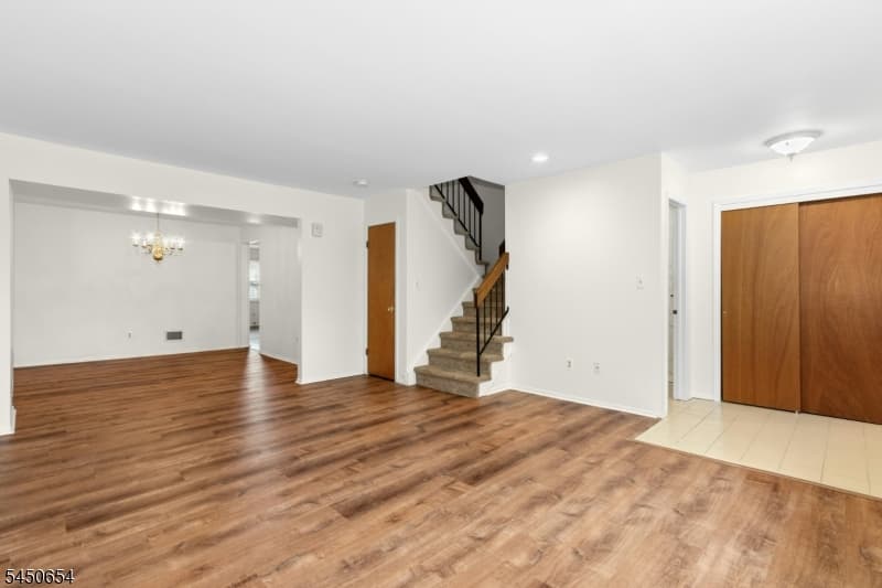 12 Harwich Ct, Scotch Plains Twp., Union photo 6