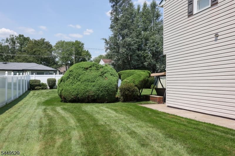167 Acorn Dr, Clark Twp., Union photo 28