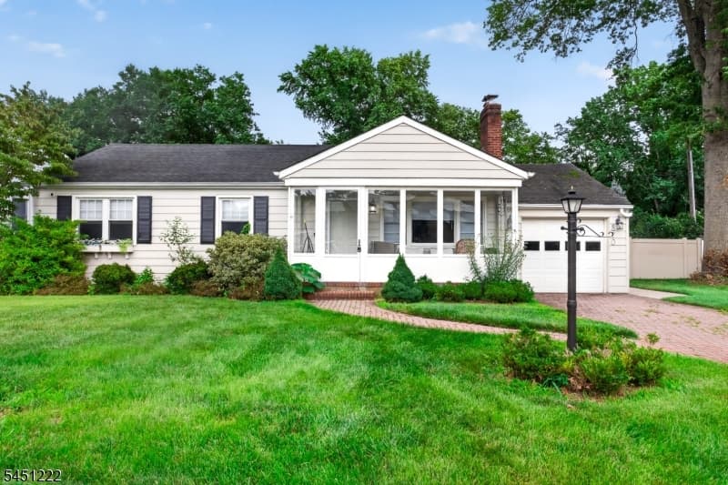 870 Crescent Dr, Rahway City, Union