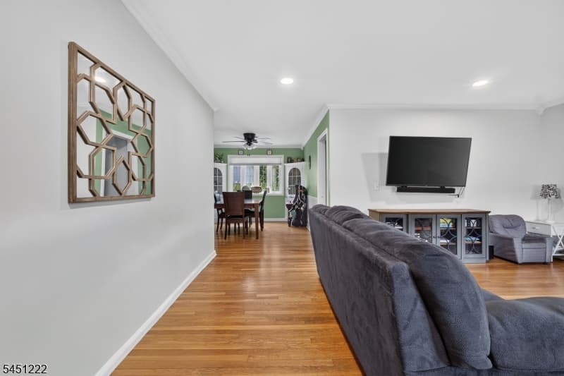 870 Crescent Dr, Rahway City, Union photo 6