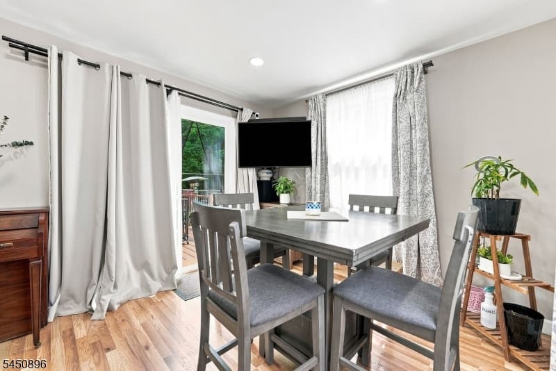 1204 Wheatsheaf Rd, Roselle Boro, Union photo 16
