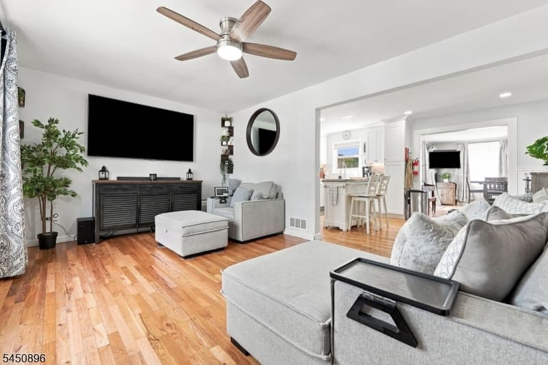 1204 Wheatsheaf Rd, Roselle Boro, Union photo 17