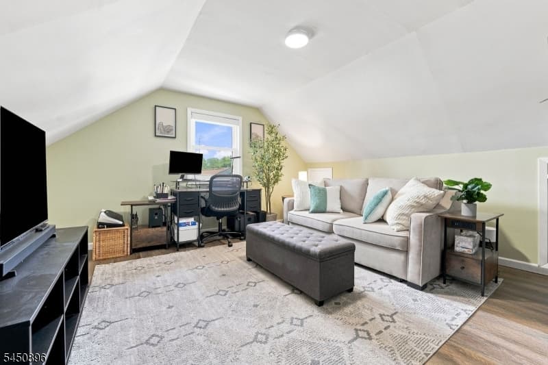 1204 Wheatsheaf Rd, Roselle Boro, Union photo 7