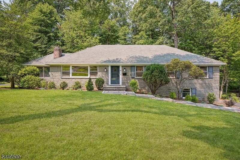50 STONERIDGE ROAD, New Providence Boro, Union