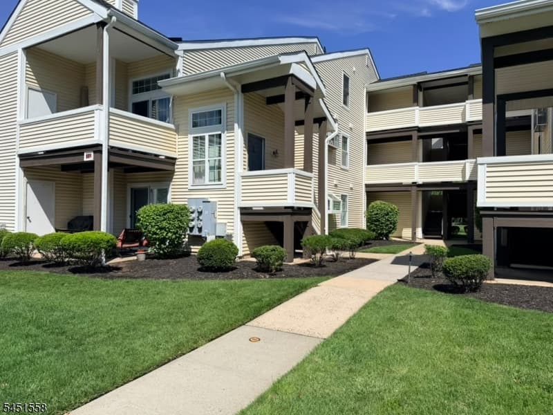 551 Clubhouse-4, Union Twp., Union