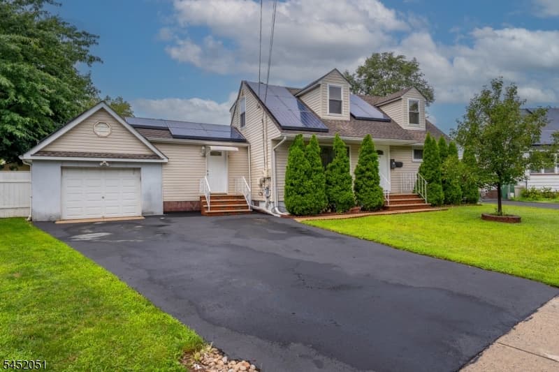 108 Independence Dr, Roselle Boro, Union photo 2