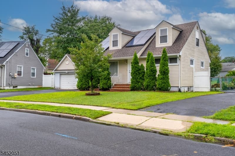 108 Independence Dr, Roselle Boro, Union photo 3