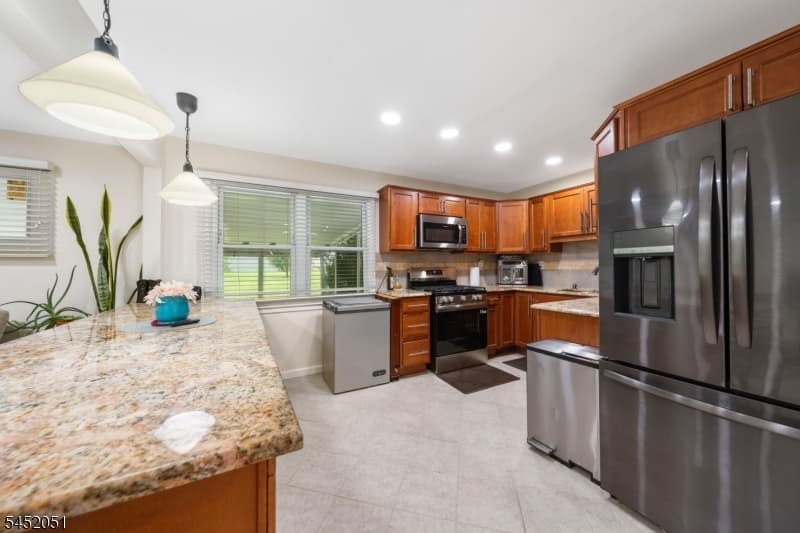 108 Independence Dr, Roselle Boro, Union photo 9