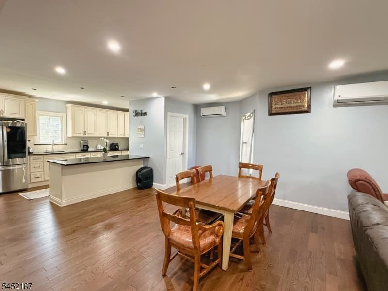 156 E 8Th Ave, Roselle Boro, Union photo 4