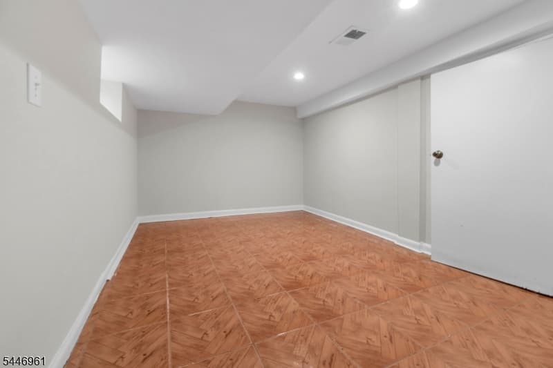 521 E Blancke St, Linden City, Union photo 17