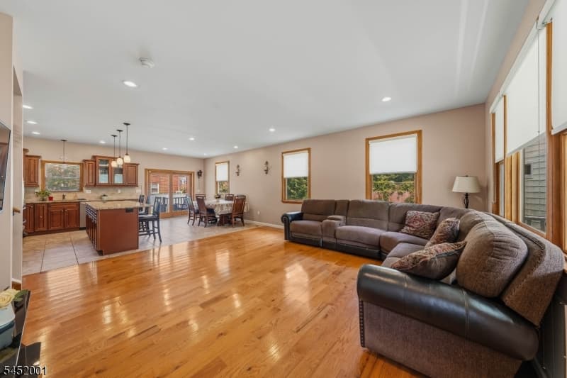 2416 Hulick Pl, Rahway City, Union photo 3