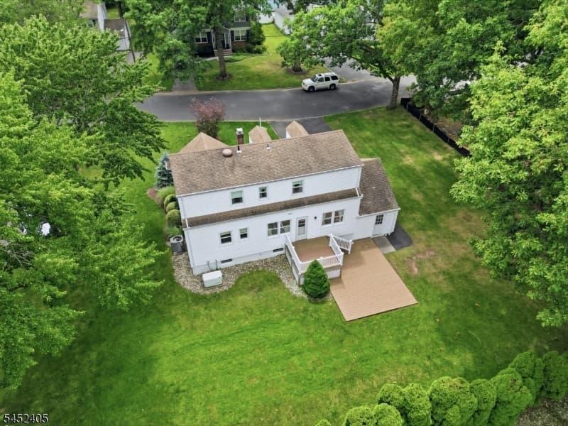 111 Primrose Dr, New Providence Boro photo 3