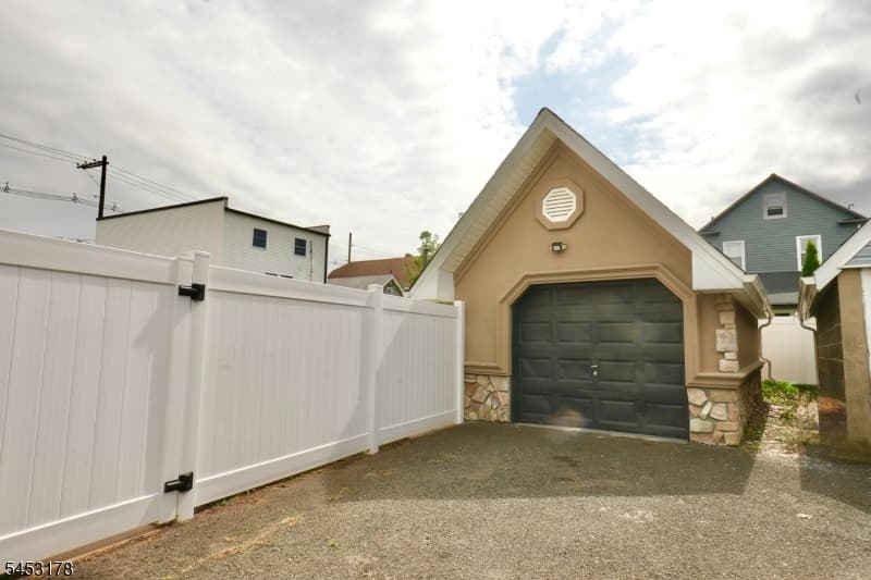 105 Main St, Linden City photo 24