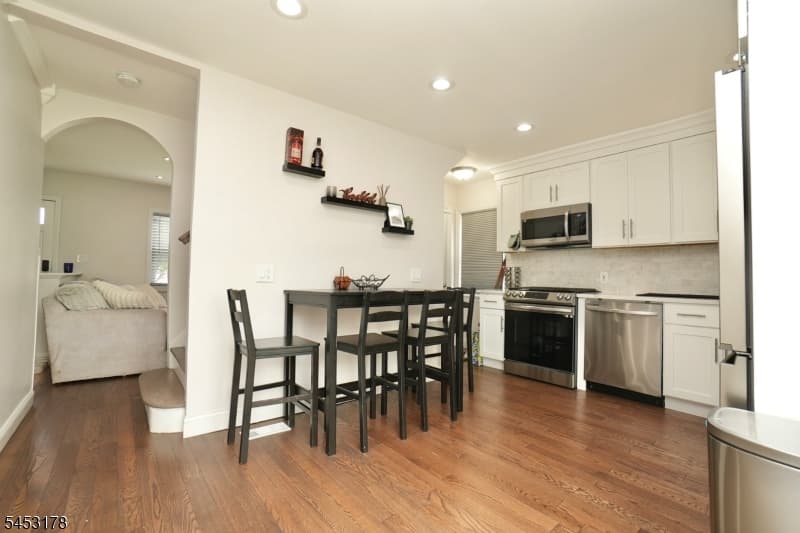 105 Main St, Linden City photo 9