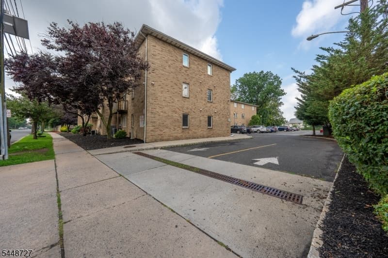 1250 N Broad St, Hillside Twp., Union photo 18