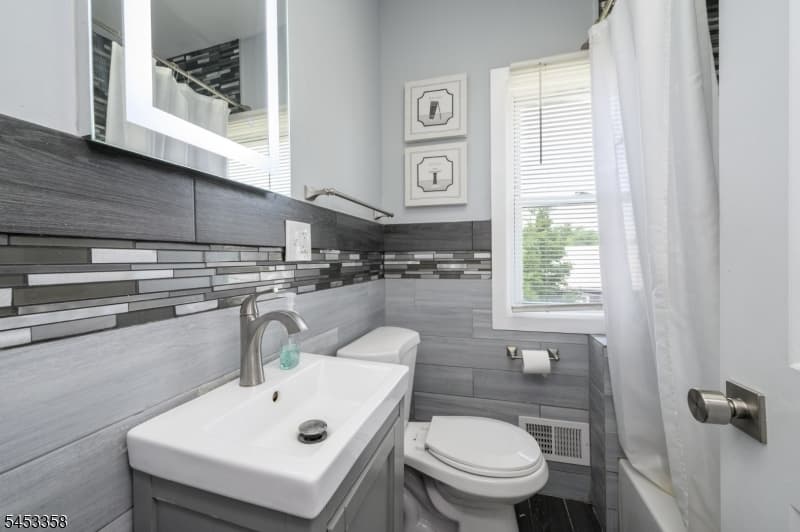 708 E Grand Ave, Rahway City, Union photo 24