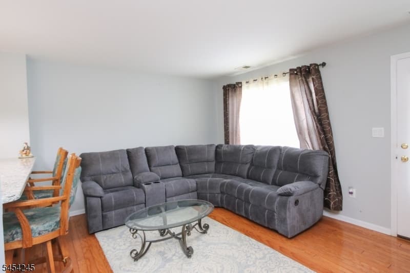 10 Redspire Dr, Union Twp. photo 4