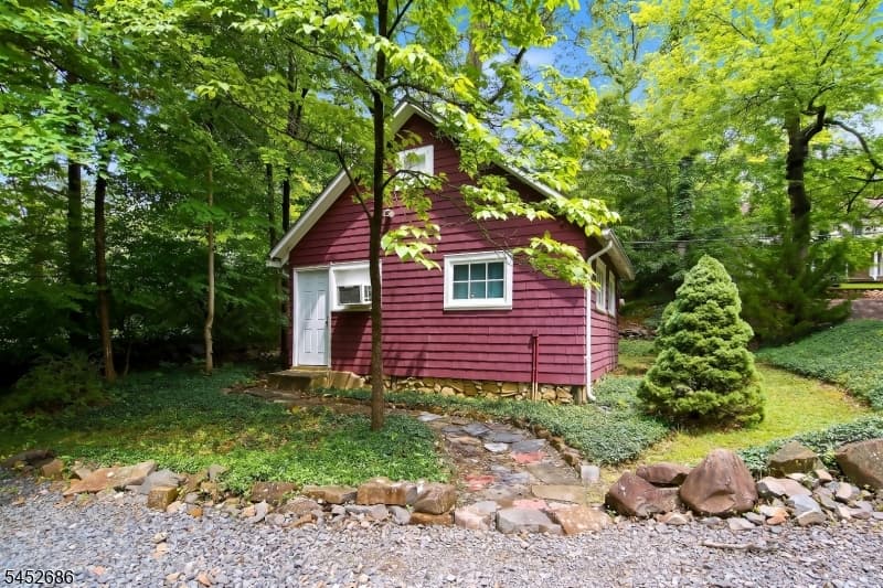 300 Emerson Ln, Berkeley Heights Twp. photo 37