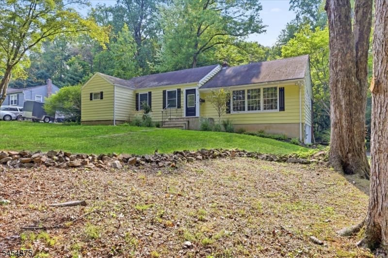 27 Inwood Rd, Berkeley Heights Twp. photo 2
