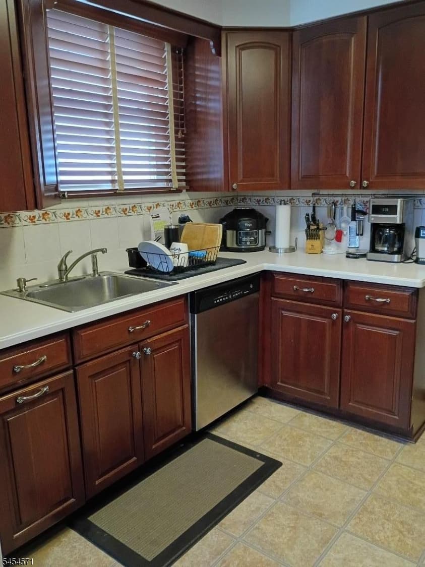 126 Virginia St, Hillside Twp. photo 10