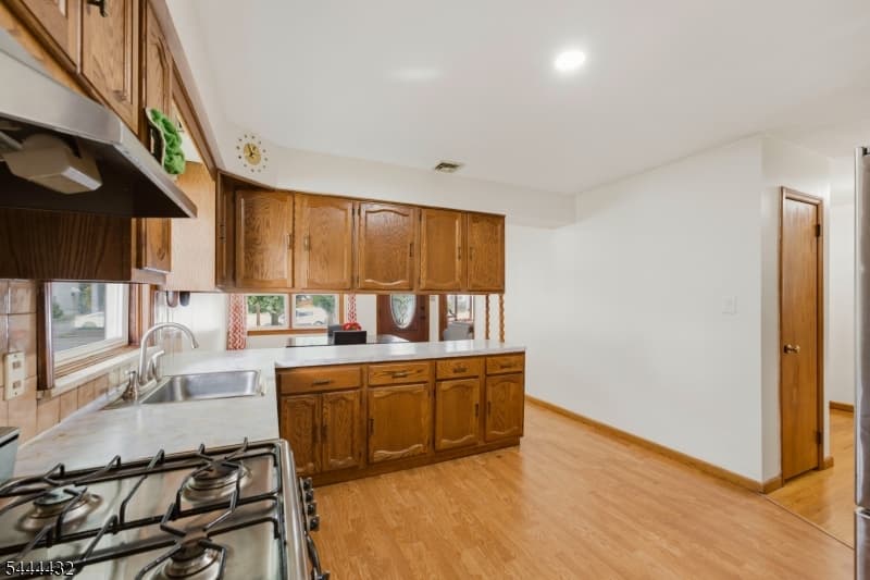 328 W Inman Ave, Rahway City photo 7