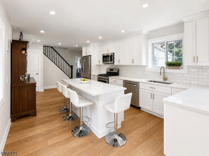 538 Cicilia Pl, Scotch Plains Twp. photo 3