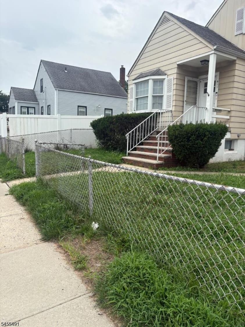 411 Grant St, Linden City photo 4