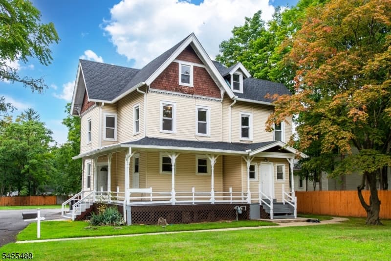 1125 E Front St, Plainfield City