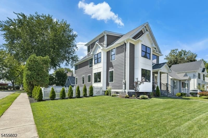 28 Pershing Ave, Cranford Twp. photo 3