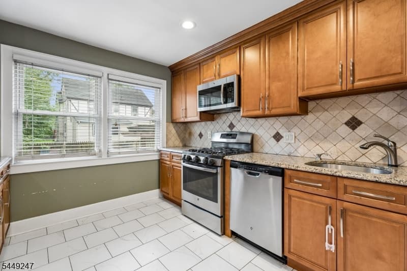 12 Wilson Ter, Elizabeth City photo 9