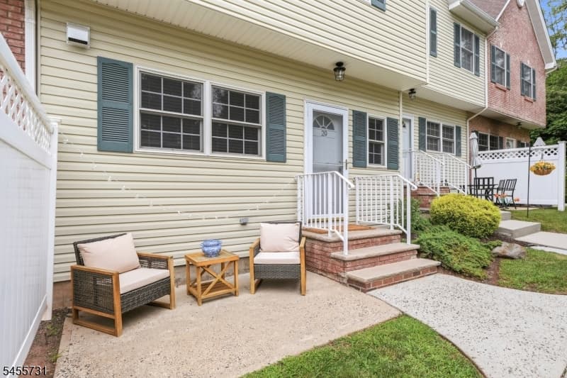 29 Riga Ct, Scotch Plains Twp. photo 3