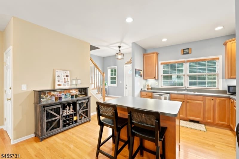 29 Riga Ct, Scotch Plains Twp. photo 8