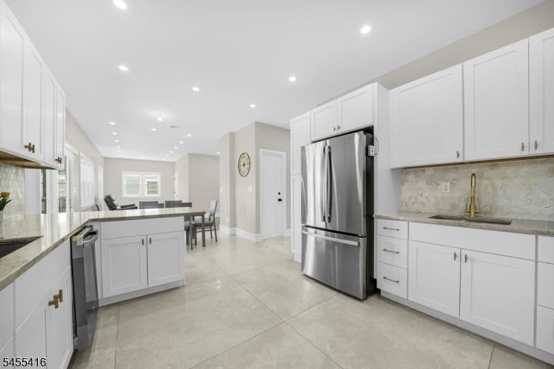 557 Homer Ter, Union Twp. photo 10
