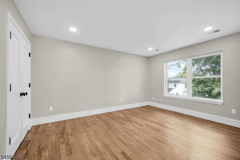 557 Homer Ter, Union Twp. photo 19