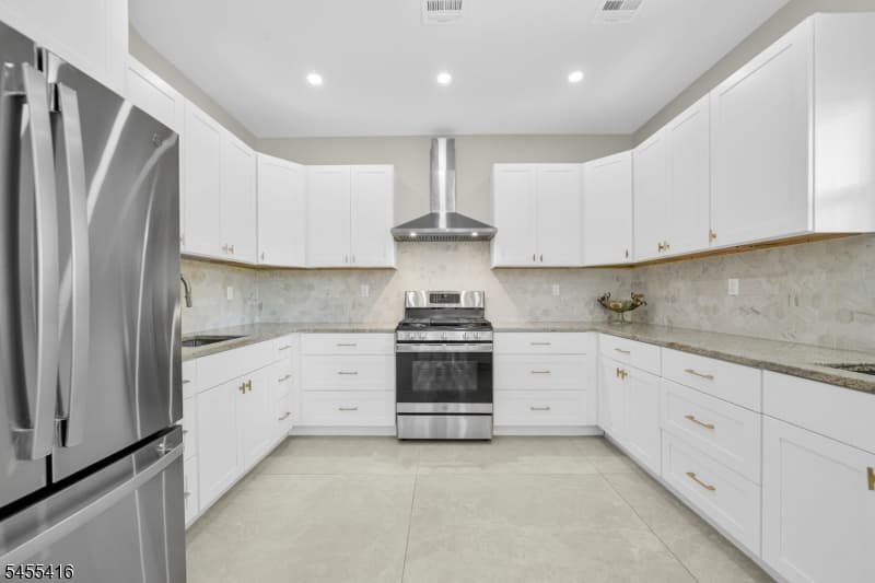 557 Homer Ter, Union Twp. photo 9