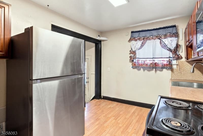 2088 Lentz Ave, Union Twp. photo 9
