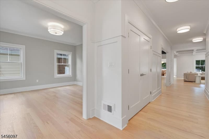 517 Lexington Ave, Cranford Twp. photo 3