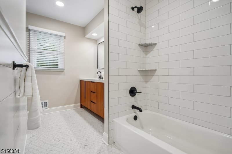 14 Burlington Rd, Berkeley Heights Twp. photo 19