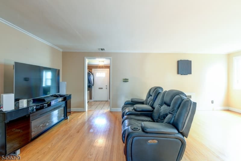 2758 Larchmont Rd, Union Twp. photo 6