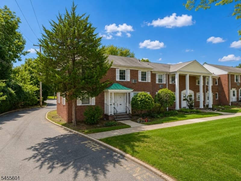 445 Morris Ave, Springfield Twp. photo 14