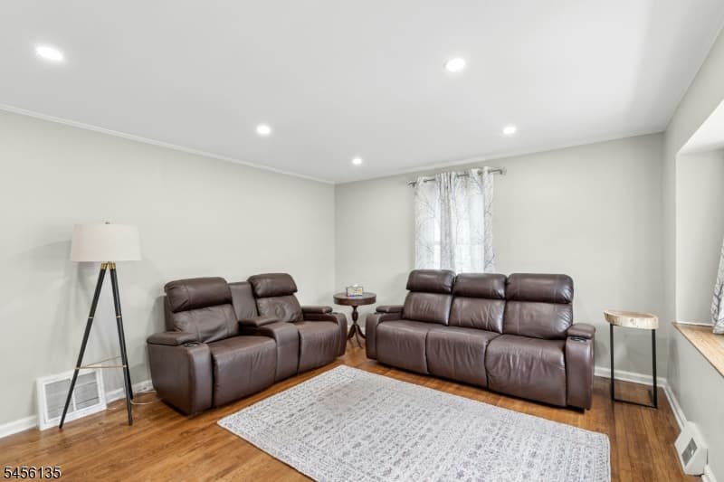827 Pine St, Roselle Park Boro photo 6