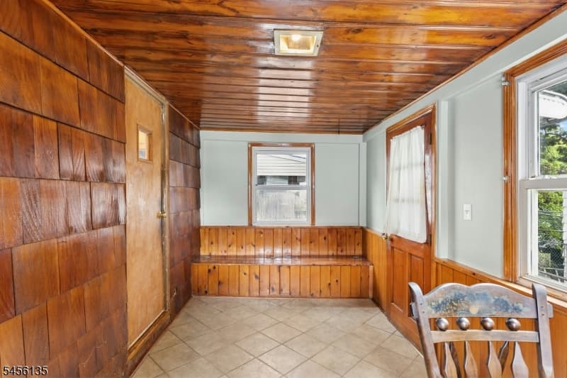 827 Pine St, Roselle Park Boro photo 9