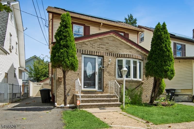 1027 Salem Ave, Hillside Twp. photo 2