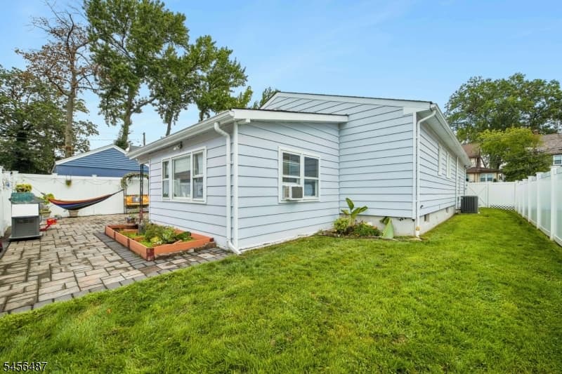 196 Galloping Hill Rd, Roselle Park Boro photo 18