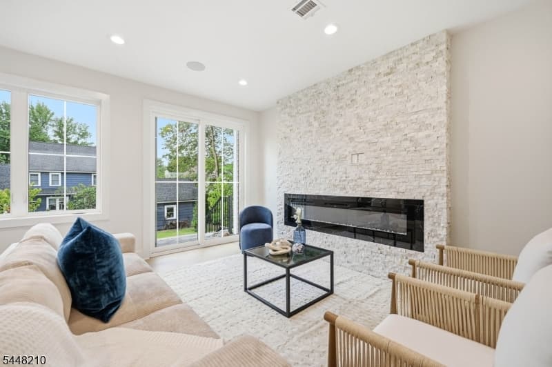 936 Beverly Dr, Westfield Town photo 8