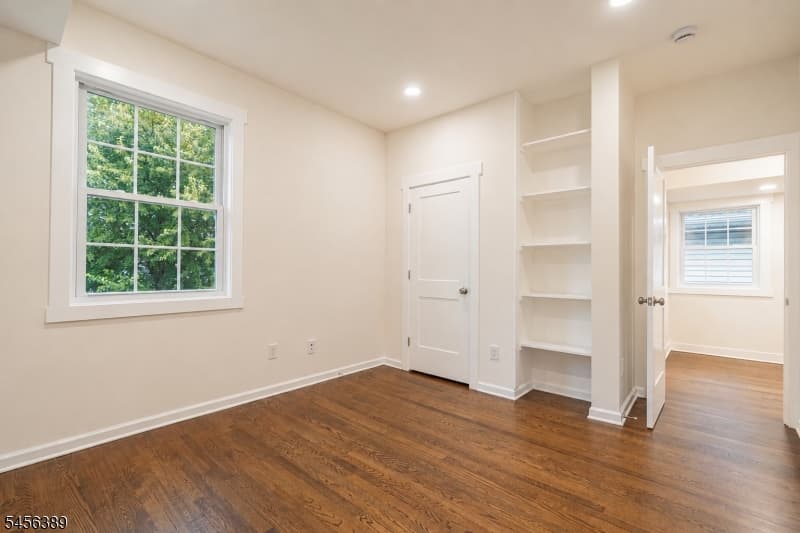 217 E Clay Ave, Roselle Park Boro photo 24