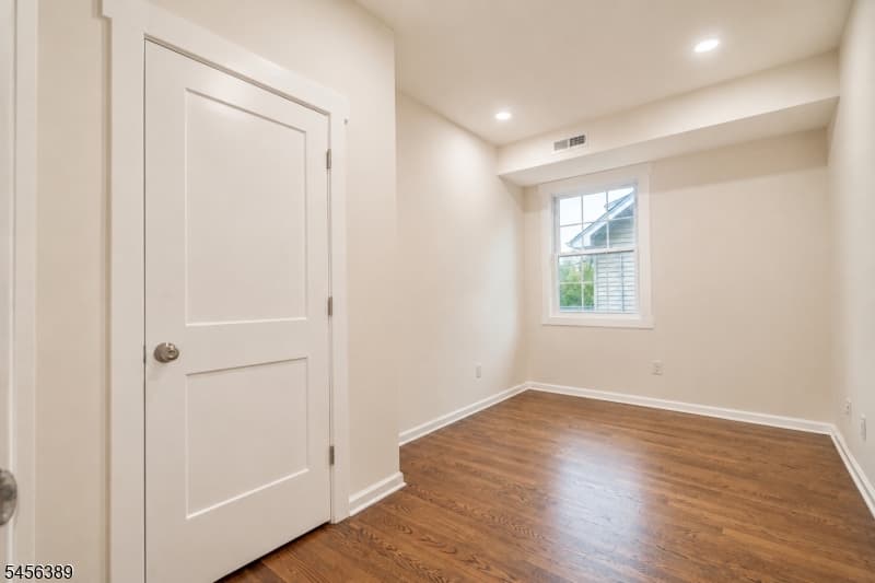 217 E Clay Ave, Roselle Park Boro photo 26