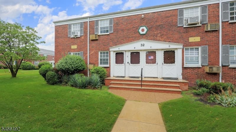 32A W Roselle Ave, Roselle Park Boro photo 2