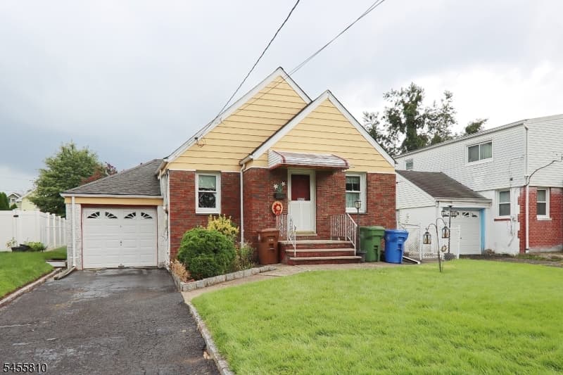 2623 N Wood Ave, Linden City