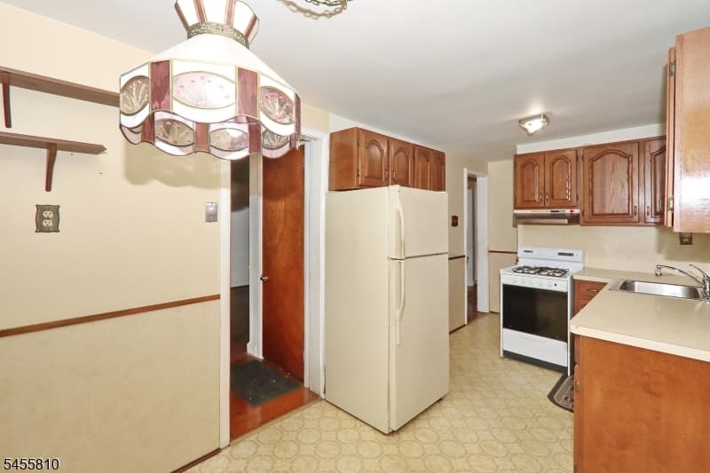 2623 N Wood Ave, Linden City photo 4